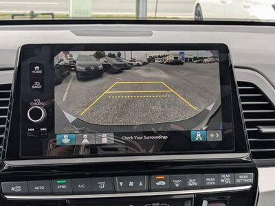 2026 Honda Odyssey — photo 32 view