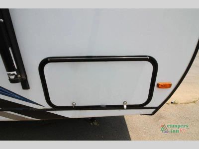 2023 Coachmen RV Freedom Express — photo 11 view