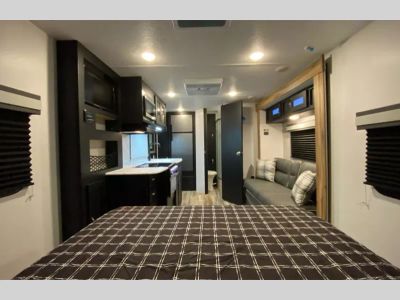 2023 Coachmen RV Freedom Express — photo 31 view