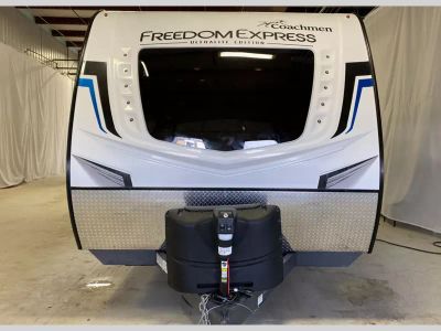 2023 Coachmen RV Freedom Express — photo 23 view
