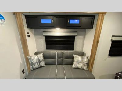 2023 Coachmen RV Freedom Express — photo 30 view