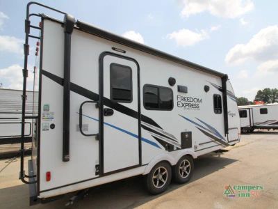 2023 Coachmen RV Freedom Express — interior view