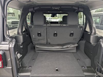 2026 Jeep Wrangler - Photo 11