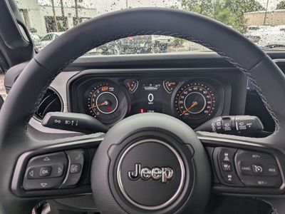 2026 Jeep Wrangler - Photo 27
