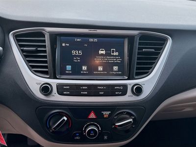 2022 Hyundai Accent - Photo 7