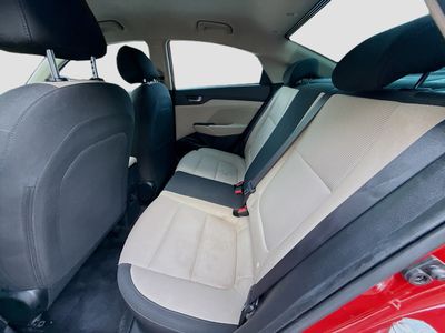 2022 Hyundai Accent - Photo 17