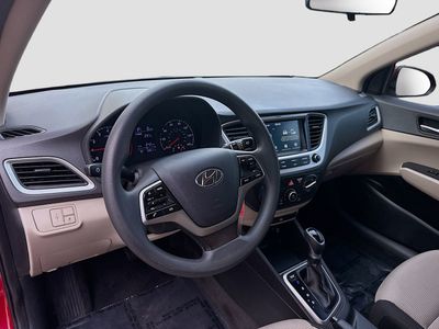 2022 Hyundai Accent - Photo 4