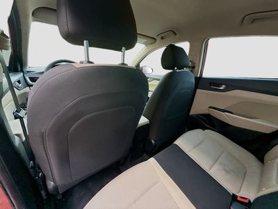 2022 Hyundai Accent - Photo 18