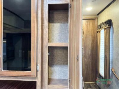 2016 Keystone RV Montana High Country — photo 23 view