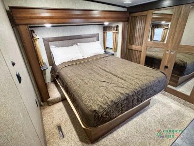 2016 Keystone RV Montana High Country — photo 36 view
