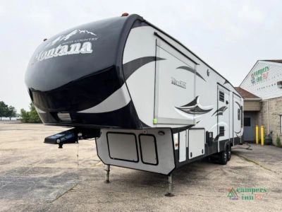2016 Keystone RV Montana High Country — interior view