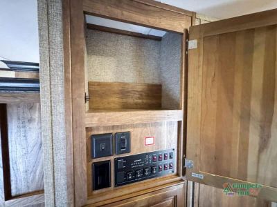2016 Keystone RV Montana High Country — photo 25 view