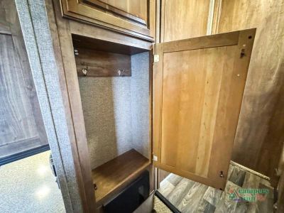 2016 Keystone RV Montana High Country — photo 24 view
