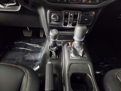 2026 Jeep Gladiator — photo 11 view