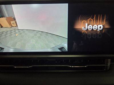 2026 Jeep Gladiator — photo 10 view
