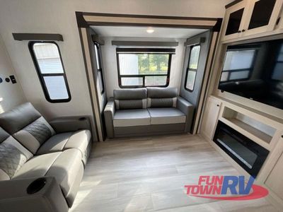 2025 Forest River RV Cardinal - Photo 20