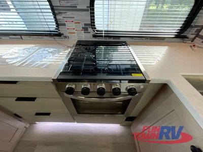 2025 Forest River RV Cardinal - Photo 13