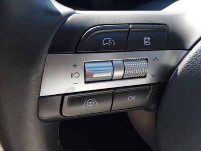 2025 Hyundai Kona — photo 12 view