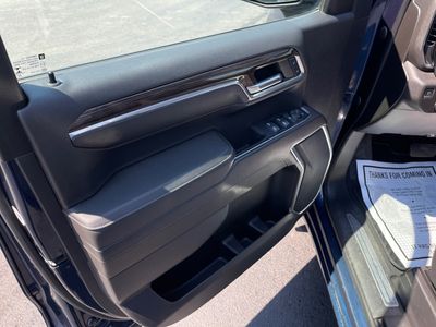 2022 Chevrolet Silverado 1500 — photo 7 view