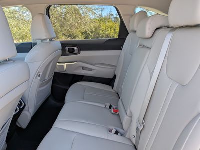 2026 Kia Sorento — photo 15 view