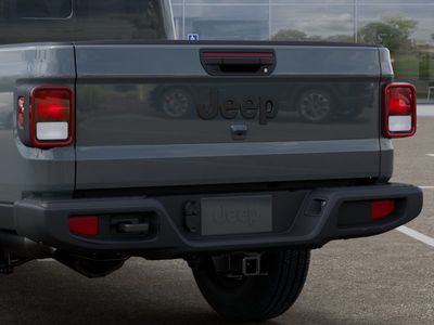 2026 Jeep Gladiator — photo 13 view