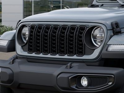 2026 Jeep Gladiator — photo 11 view