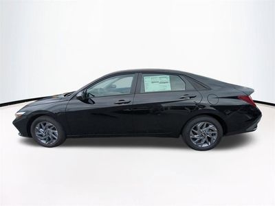 2026 Hyundai ELANTRA HYBRID - Photo 8