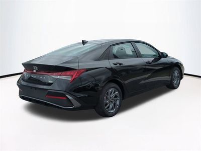 2026 Hyundai ELANTRA HYBRID - Photo 5