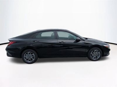 2026 Hyundai ELANTRA HYBRID - Photo 4