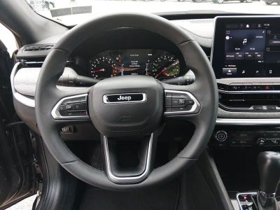 2024 Jeep Compass - Photo 12