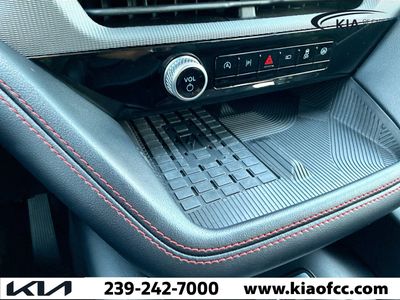 2025 Ford Explorer - Photo 31