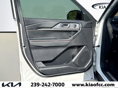 2025 Ford Explorer - Photo 23