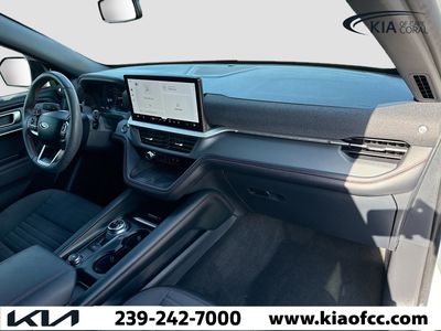 2025 Ford Explorer - Photo 14