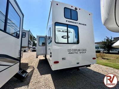 2026 Cherokee Arctic Wolf 3750SUITE - Photo 6