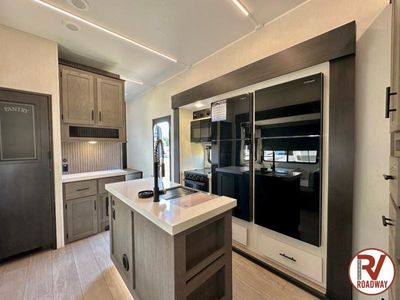 2026 Cherokee Arctic Wolf 3750SUITE - Photo 15