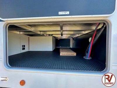 2026 Cherokee Arctic Wolf 3750SUITE - Photo 9