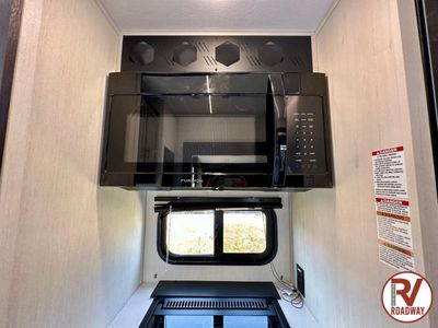 2026 Cherokee Arctic Wolf 3750SUITE - Photo 17