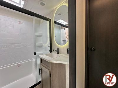 2026 Cherokee Arctic Wolf 3750SUITE - Photo 36