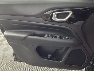 2026 Jeep Compass — photo 17 view