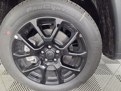 2026 Jeep Compass — photo 8 view