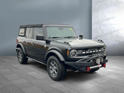 2022 Ford Bronco - Photo 2