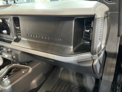 2022 Ford Bronco - Photo 14