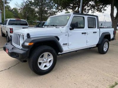 2020 Jeep Gladiator Sport in Bright White Clearcoat — front three-quarter view