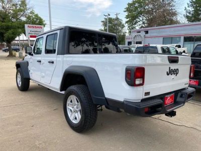 2020 Jeep Gladiator — rear three-quarter view