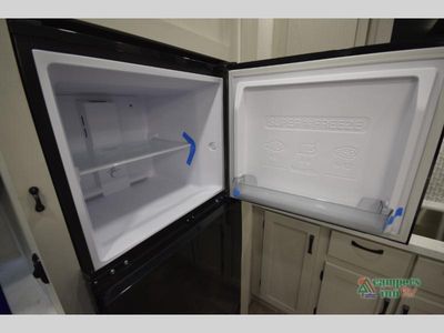 2026 Coachmen RV Chaparral - Photo 34