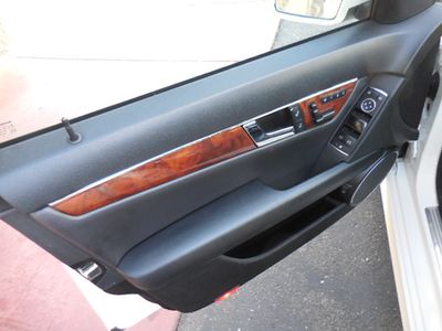 2011 Mercedes-Benz C-Class - Photo 17