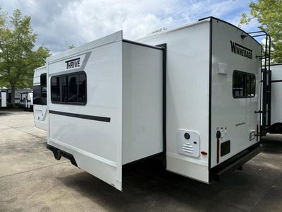 2026 Winnebago Thrive - Photo 7