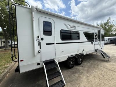 2026 Winnebago Thrive - Photo 6