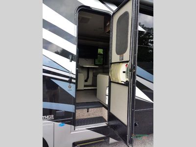 2023 Thor Motor Coach Tiburon Sprinter - Photo 32