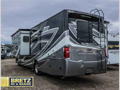 2022 Thor Motor Coach Challenger - Photo 4